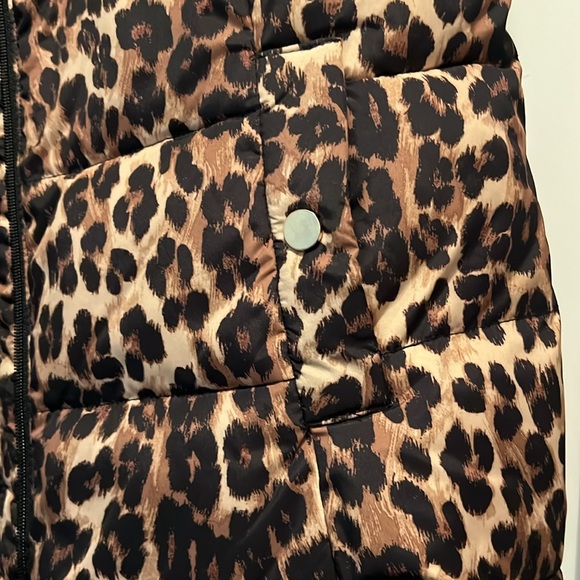 Always in style Leopard! Puffer Vest Charter Club Size Large - Picture 6 of 9
